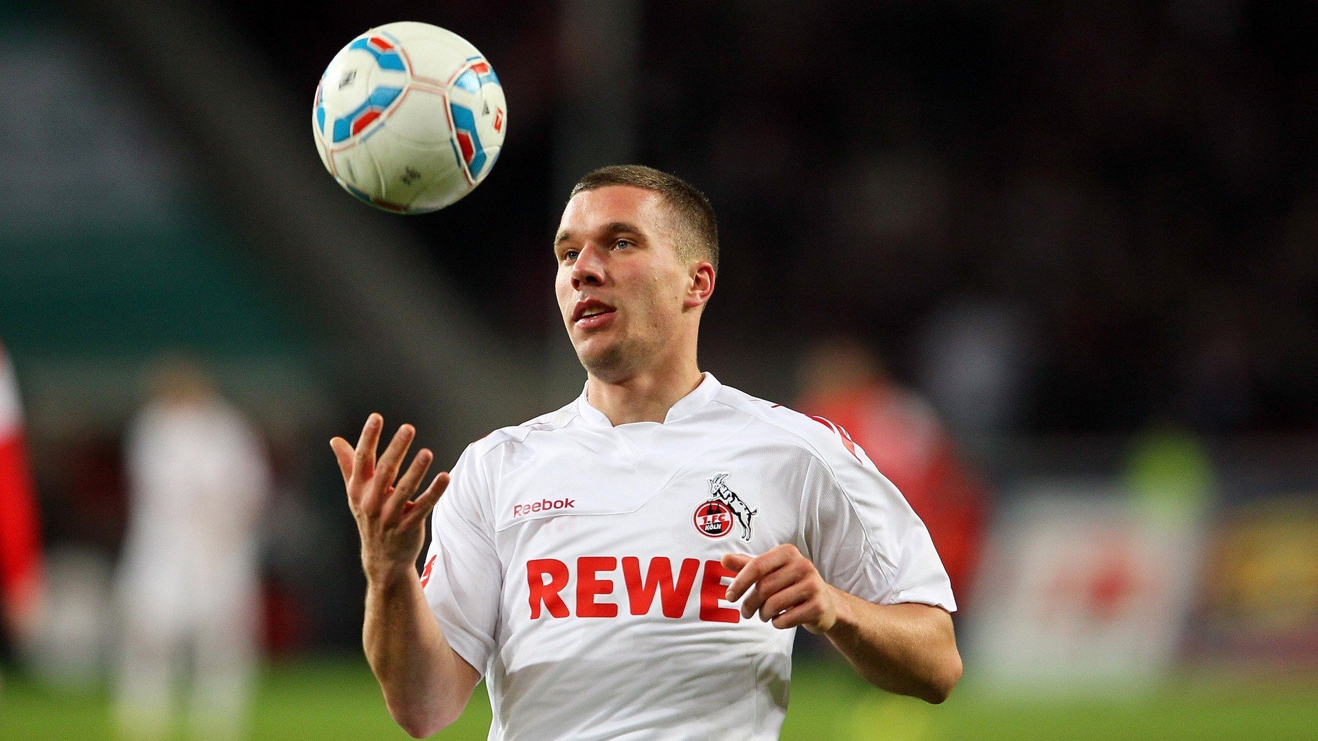 mk体育登录-中国足球传球回合中断点分布统计图，足球传中脚法图解